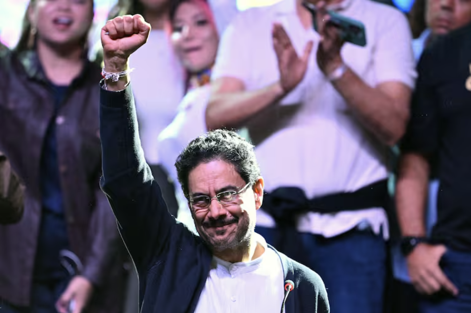 El candidato presidencial colombiano del gobernante Pacto Histórico, Iván Cepeda