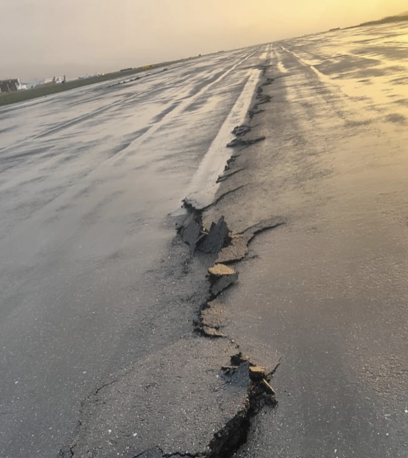 Terremotos reventaron el pavimento de las pistas del Aeropuerto Internacional de Maiquetía