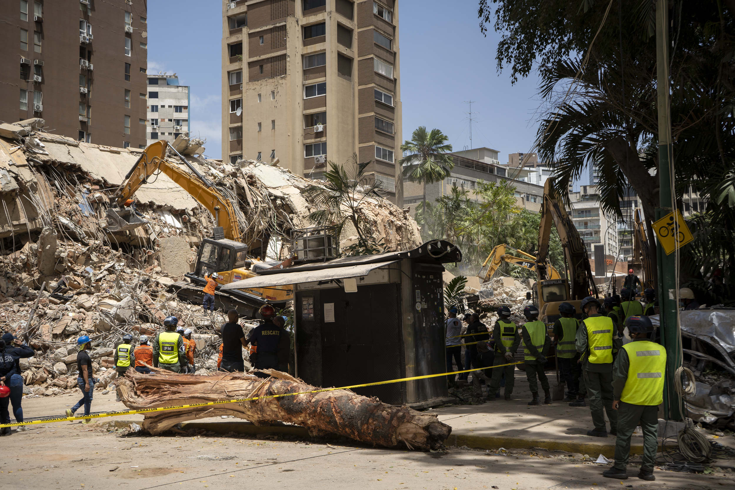 Presencia del Estado no mejora los problemas de organización en Caracas a dos días del terremoto