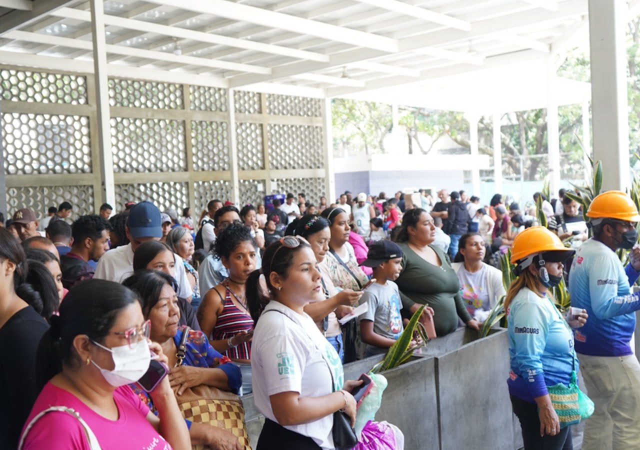 Hospitales de Caracas colapsados por los heridos de La Guaira: “Reciben atención con lo mucho o lo poco”