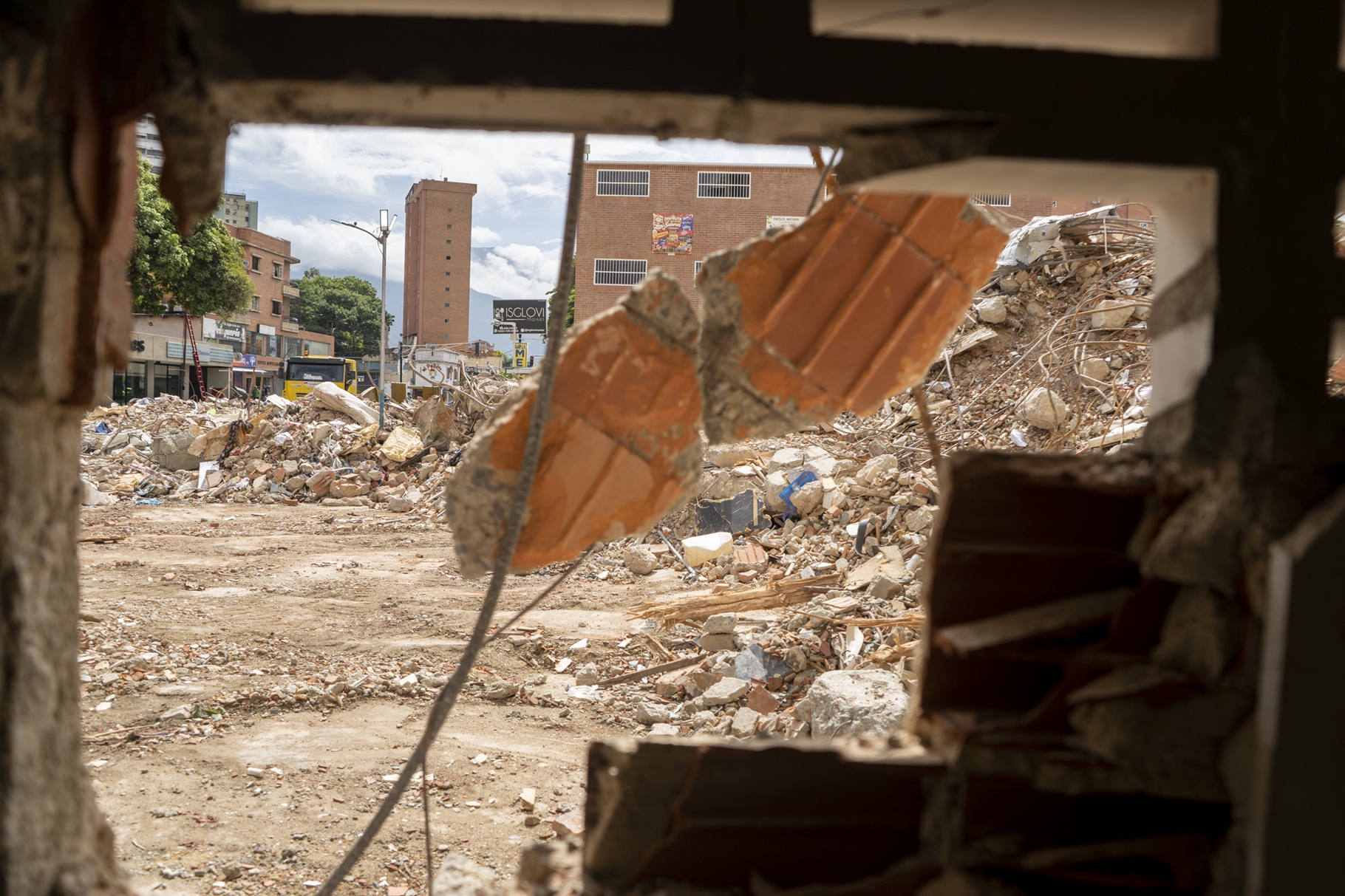 El hombre que arriesgó su vida para salvar a sus vecinos durante los terremotos en El Paraíso