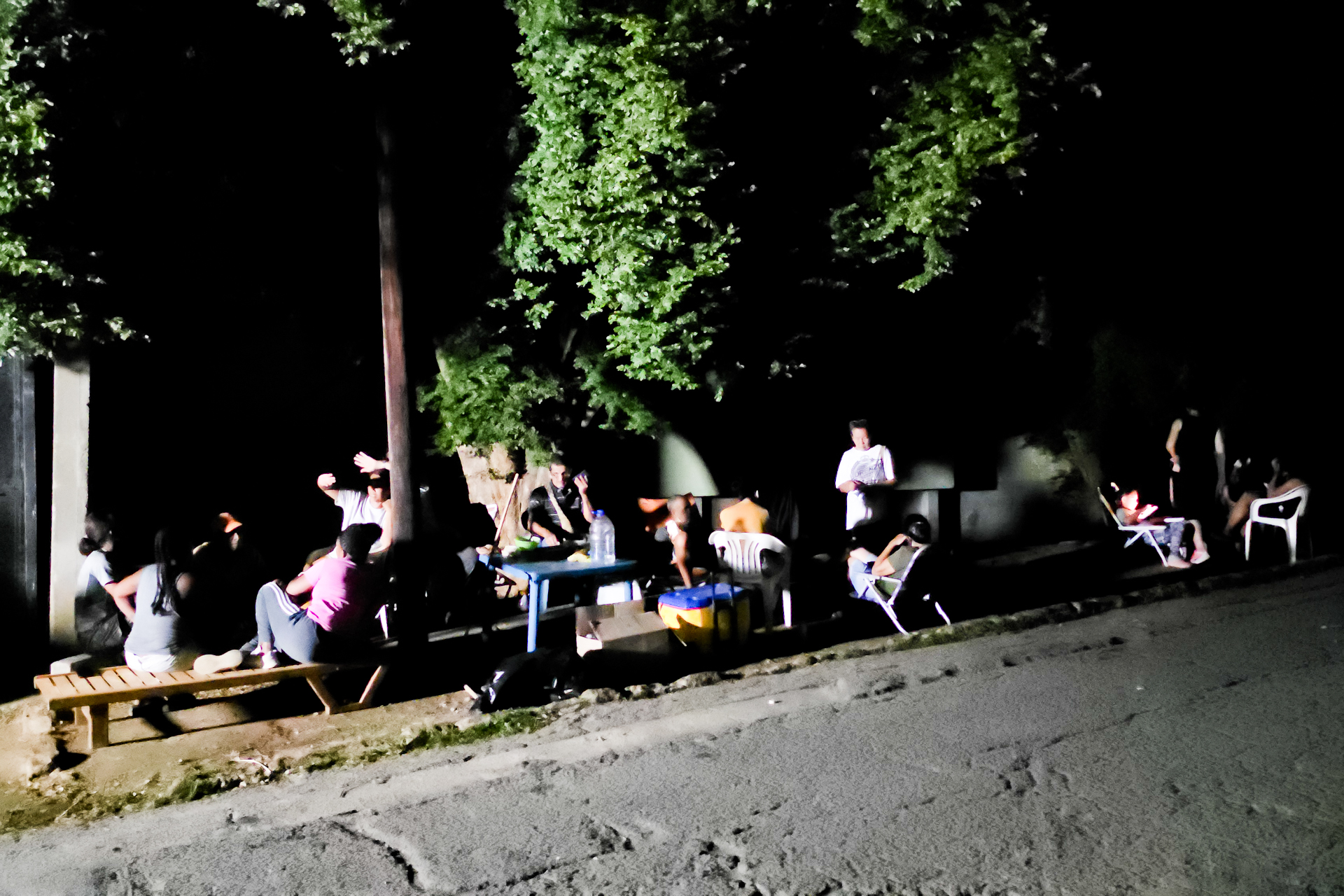 Varias comunidades están sin electricidad luego del terremoto | Ezequiel Carías/El Nacional