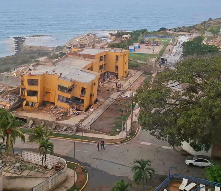 21 personas esperan ser rescatadas bajo los escombros del edificio Oasis Beach en La Guaira