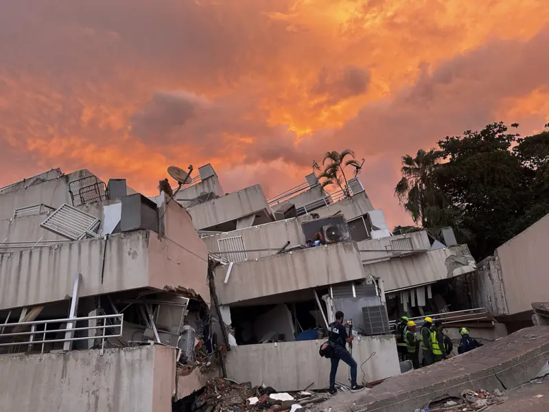 A una semana de la catástrofe, muchos venezolanos aún guardaban las esperanzas de encontrar sobrevivientes | BBC Mundo