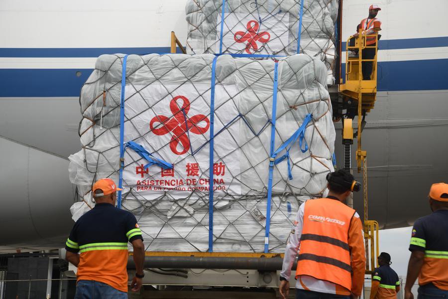 Llega a Venezuela el primer lote de ayuda humanitaria china tras los terremotos
