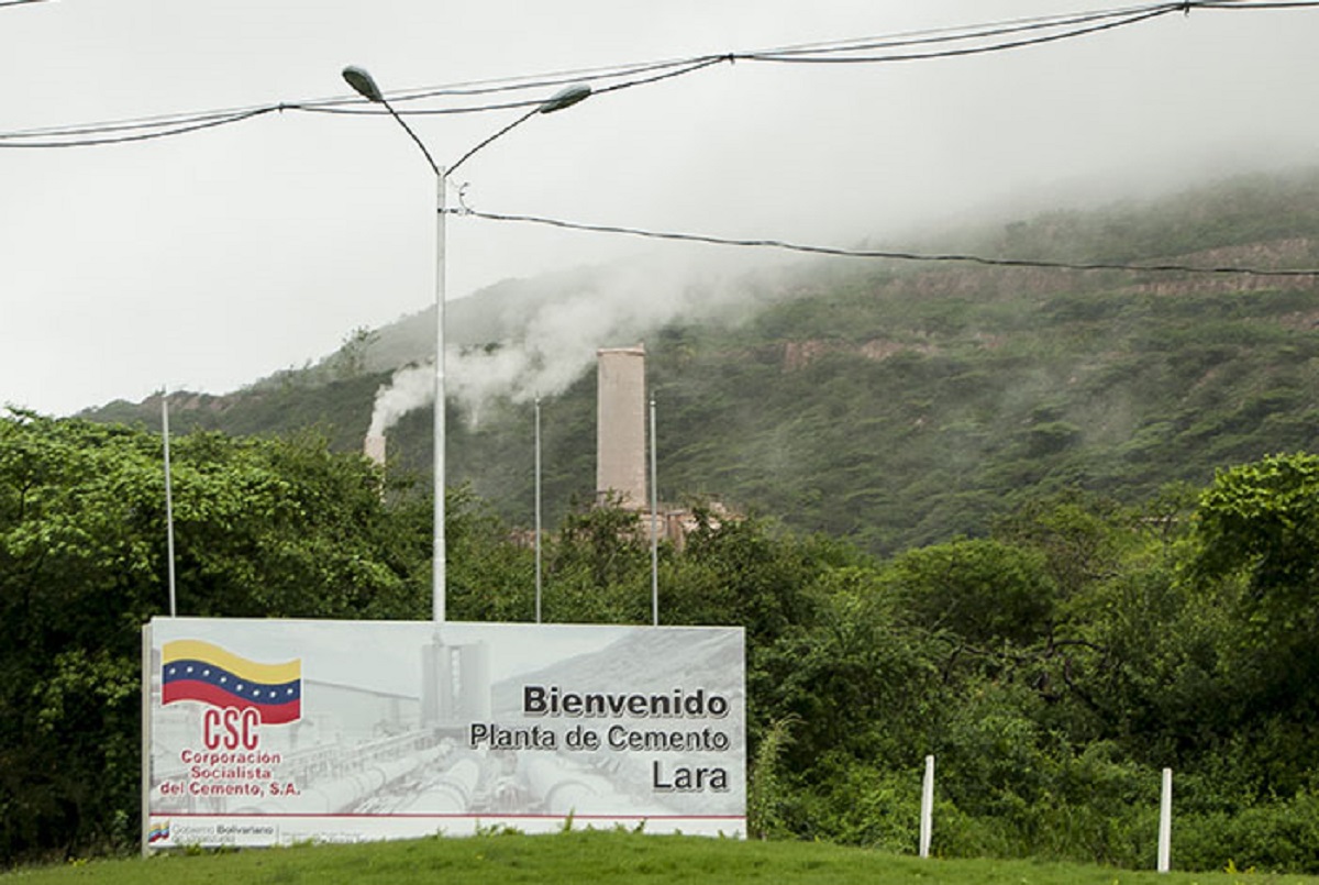 Advierten que cemento producido en Venezuela no es apto para la reconstrucción de viviendas