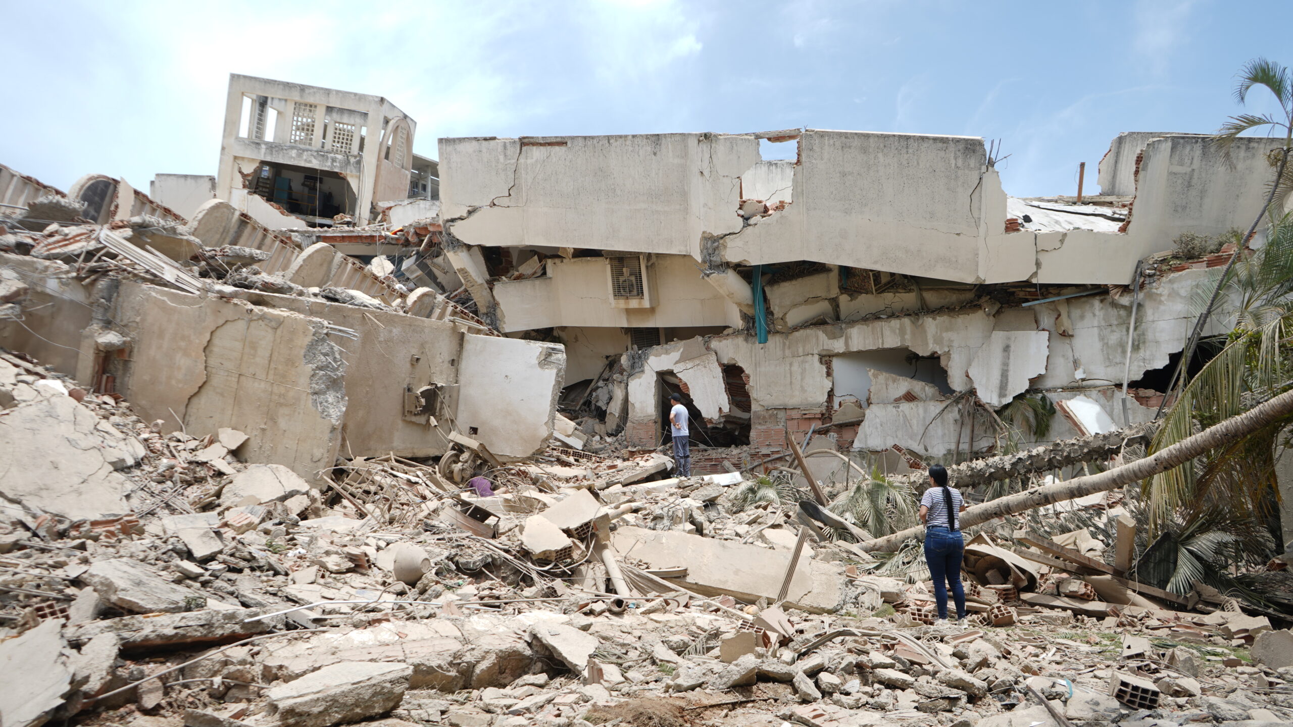Sube a 100 el número de portugueses fallecidos por los terremotos en Venezuela