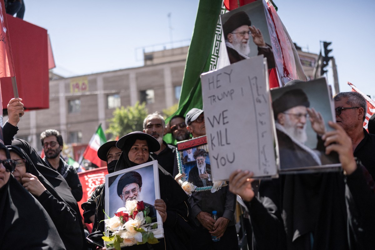 Exguía supremo iraní Alí Jamenei es inhumado en funerales marcados por ataques entre EE UU e Irán