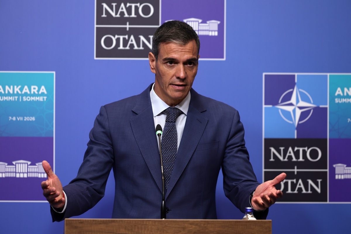 La Audiencia Nacional de España imputa al exjefe de gabinete de Pedro Sánchez