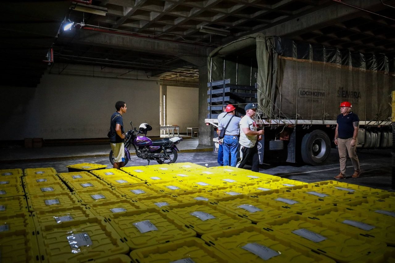 Trasladan colecciones de la Biblioteca Nacional y el Archivo Nacional tras terremotos