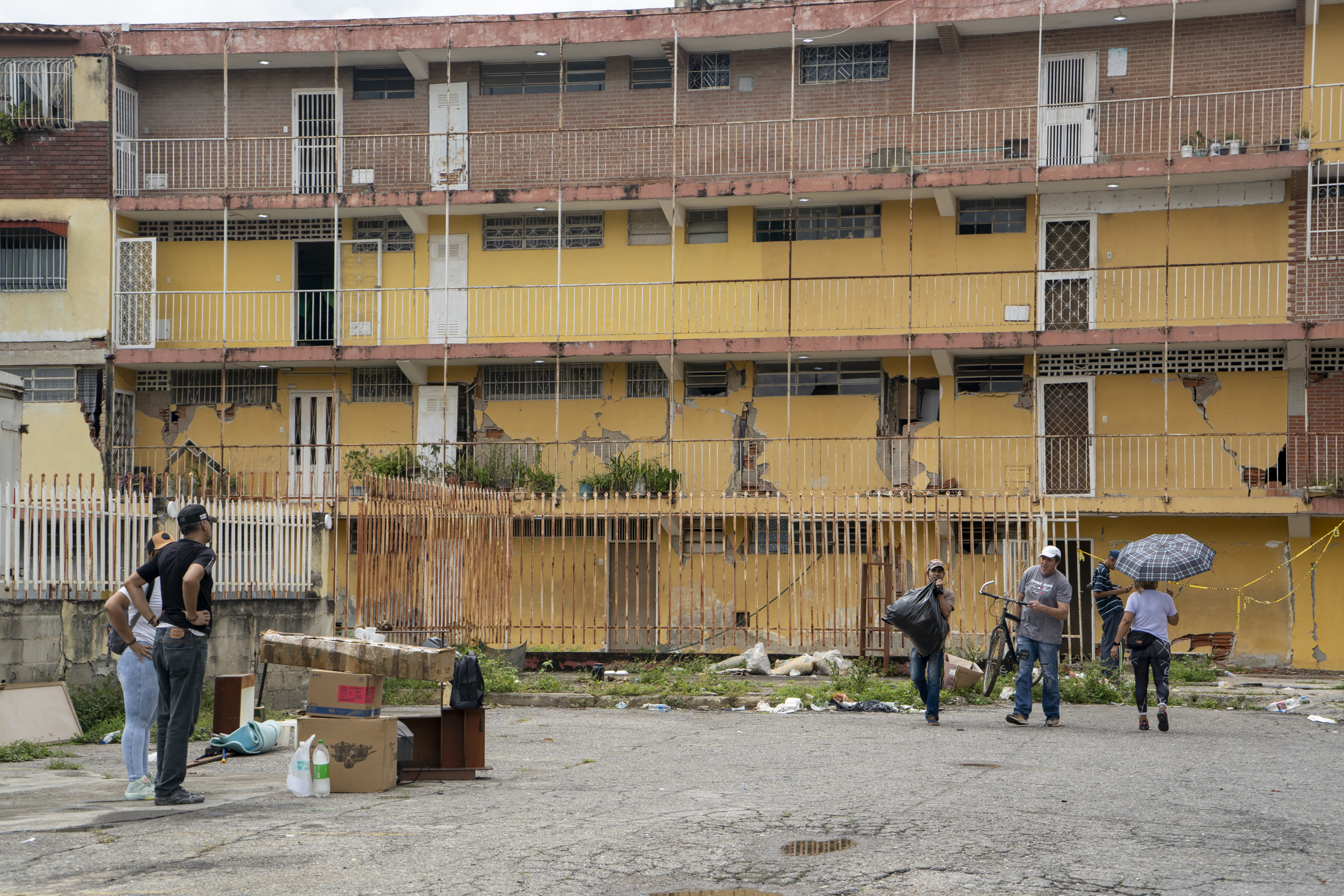 Las autoridades informaron que comenzarían las labores de remoción de escombros esta semana