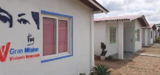"No hacíamos estudios de suelo": la confesión de un exministro de Chávez sobre la Misión Vivienda