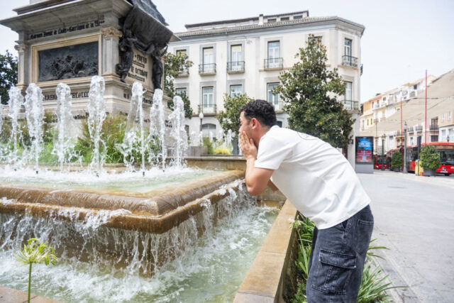 España prevé temperaturas de hasta 44 °C en el área mediterránea y el sur por la ola de calor