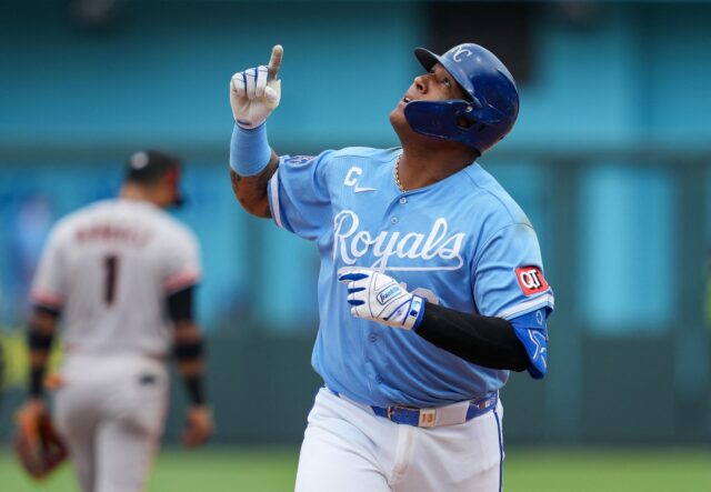 Salvador Pérez empata a George Brett como máximo jonronero histórico de los Reales