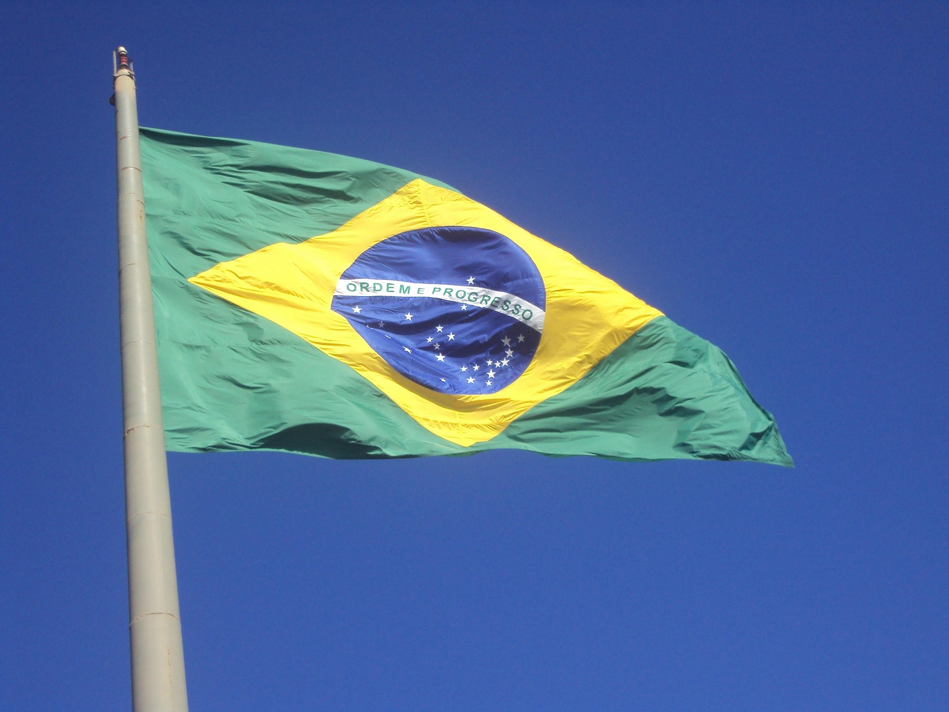 Brasil llama a consultas a su embajador en Argentina tras ofensas proferidas por Milei