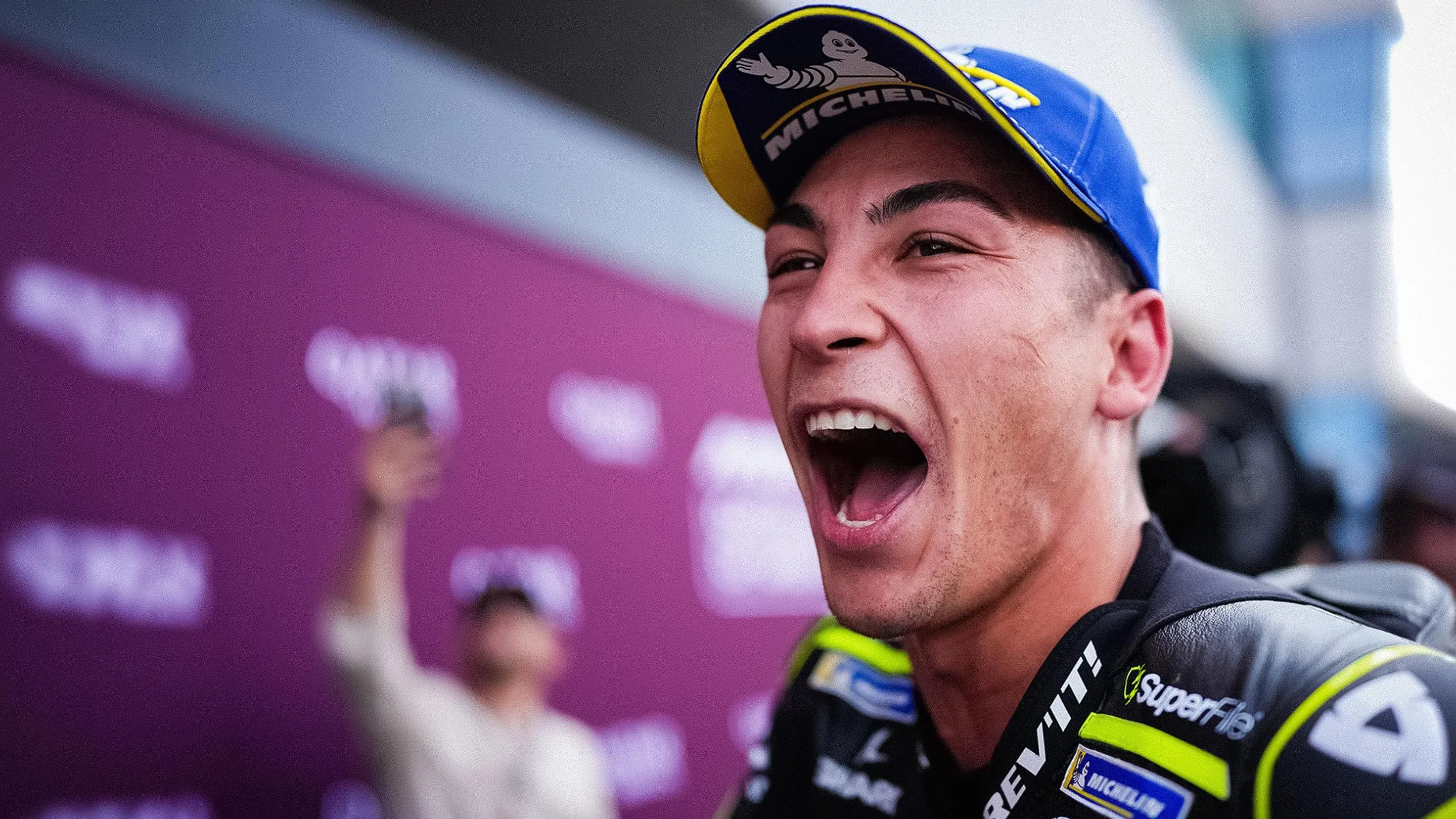 Raúl Fernández gana en Silverstone, Martín refuerza su liderato en MotoGP