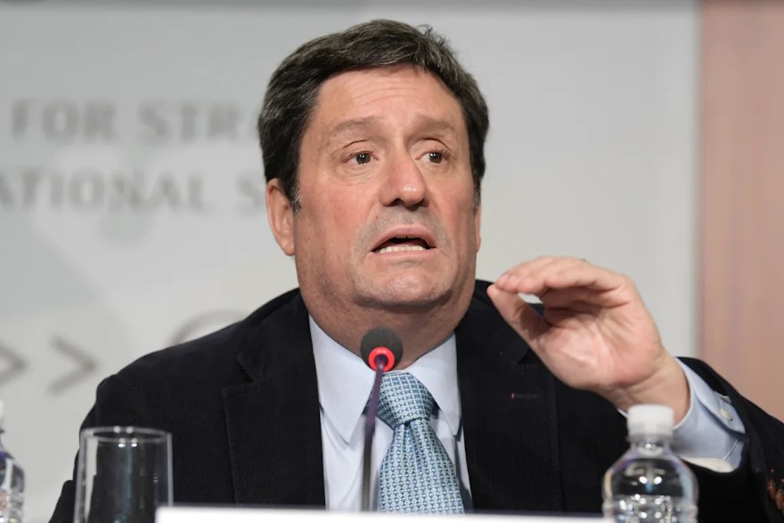 Exvicepresidente Francisco Santos afirmó que Abelardo De la Espriella asumió el rol de principal aliado de Trump en América Latina