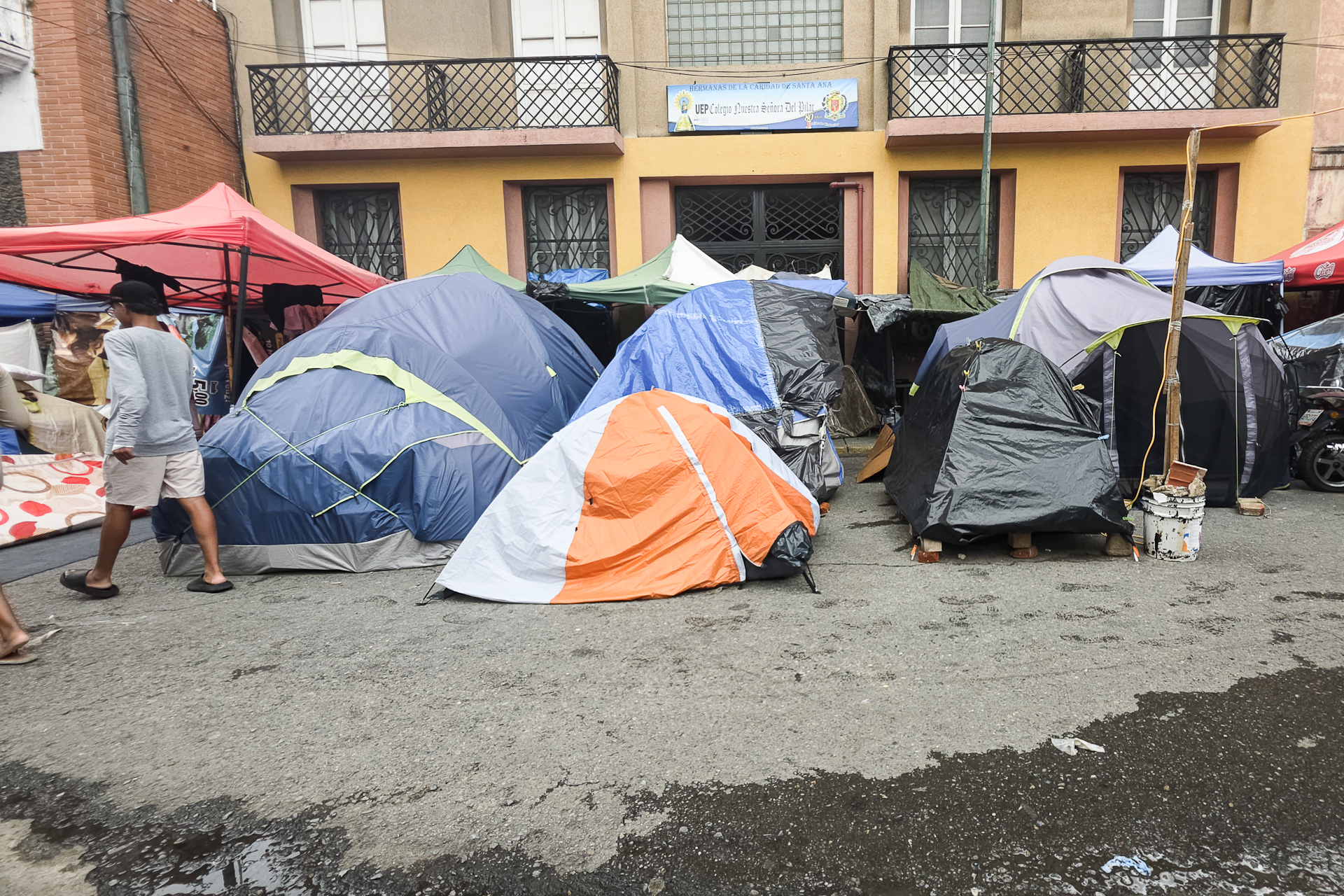 “Queremos volver a nuestros hogares”: lluvias azotan campamentos de damnificados en Caracas