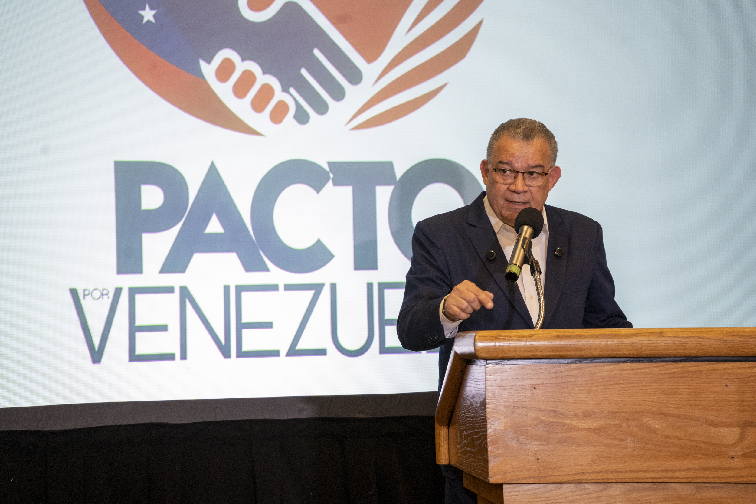 Enrique Márquez exige nuevo CNE para celebrar presidenciales "lo antes posible"