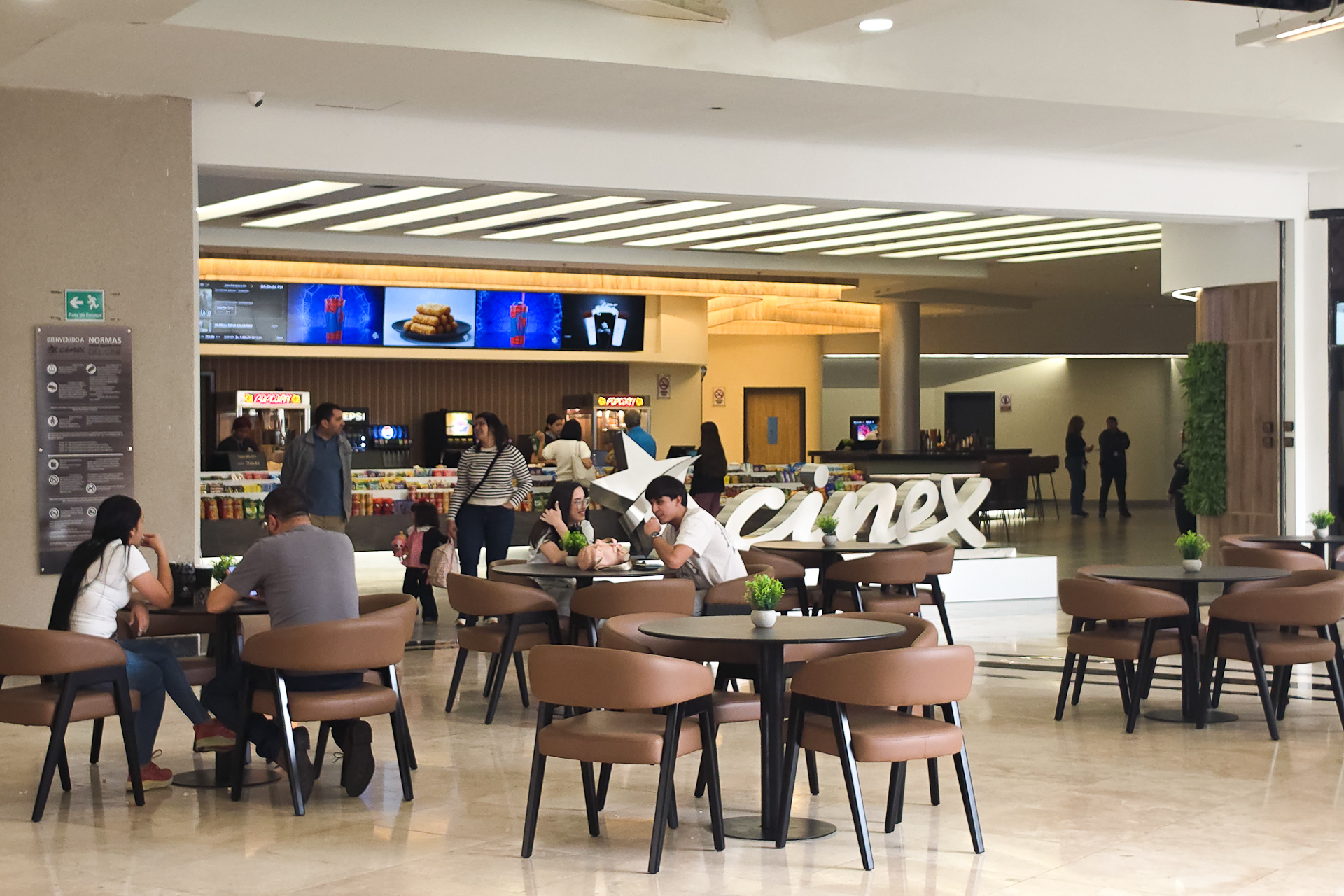 Un nicho sostiene el cine VIP en una Venezuela en crisis