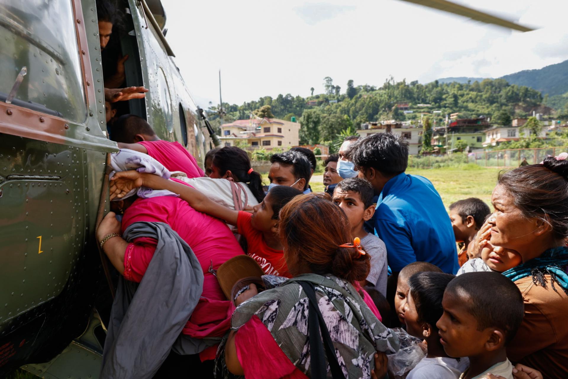 Nepal eleva a 538 el número de muertos por la inmensa riada del miércoles
