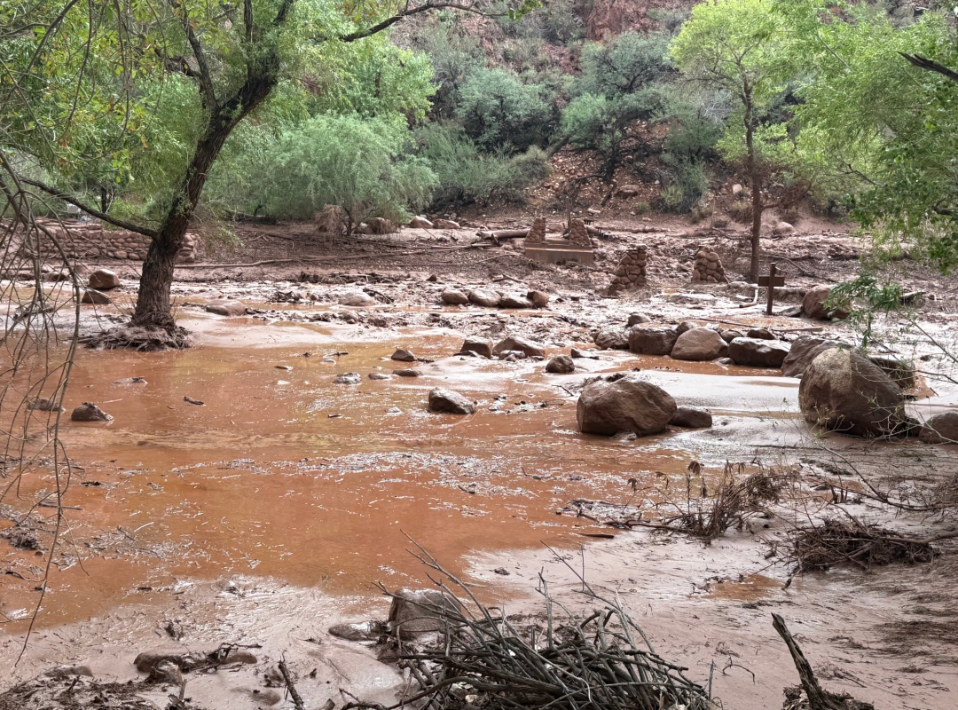 Más de 20 personas estarían desaparecidas tras inundación repentina en el Gran Cañón en EE UU