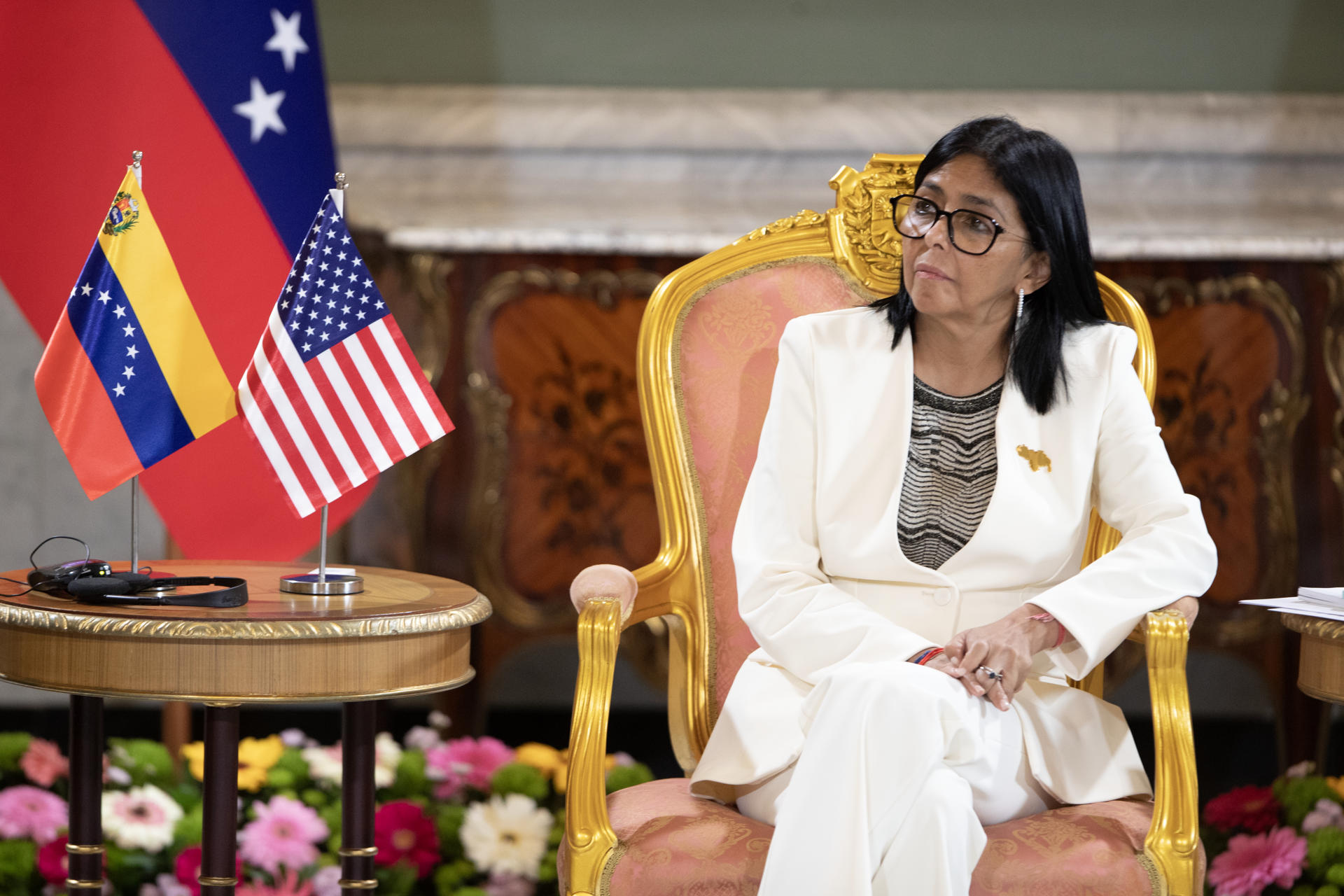 ¿Qué acuerdos firmó Delcy Rodríguez para la recuperación del sistema eléctrico?