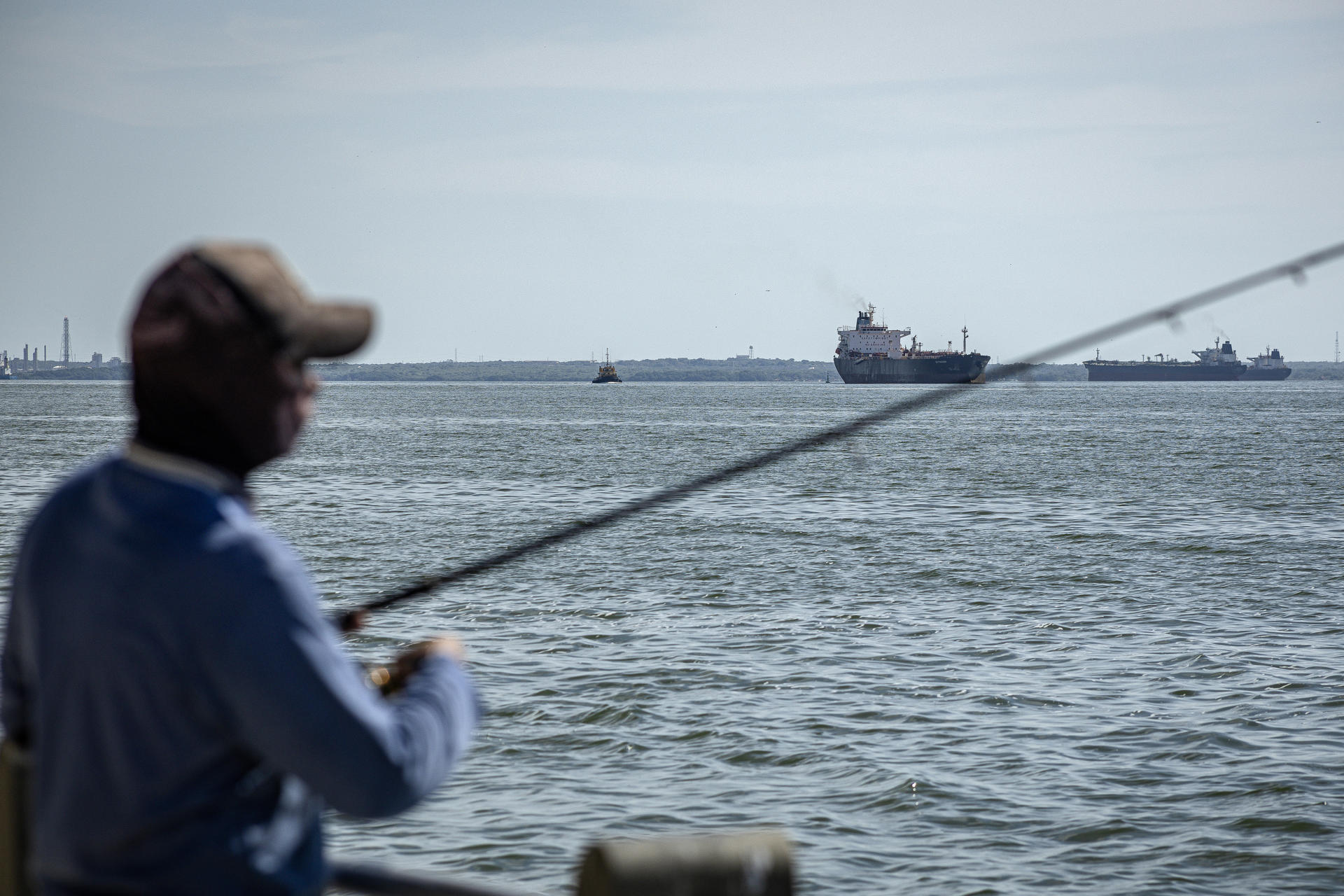 Denuncia incremento de derrames petroleros y fugas de gas en el Lago de Maracaibo