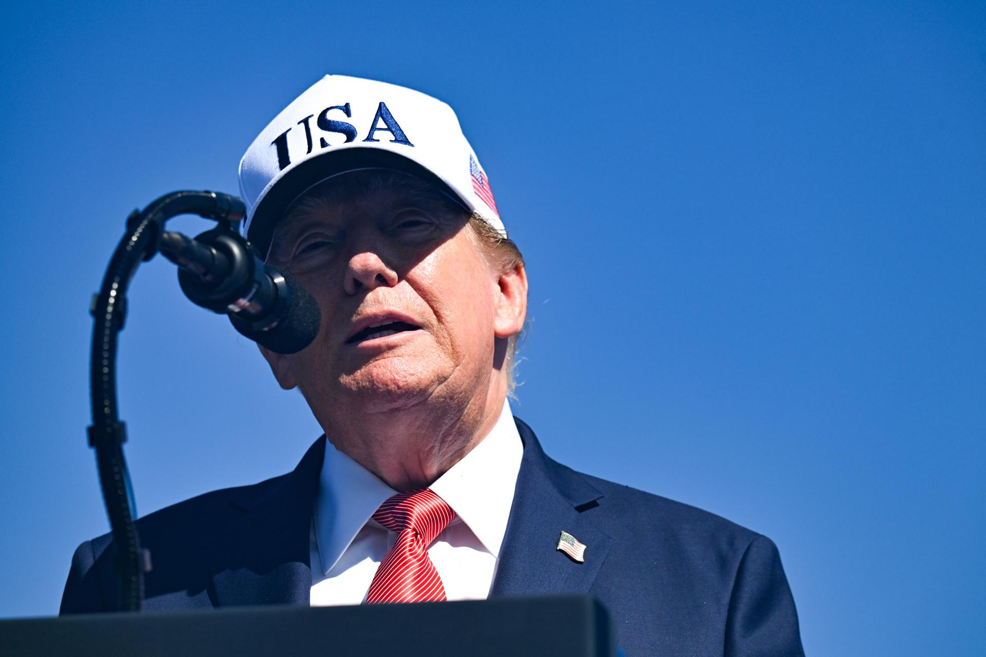 Trump celebra la victoria del partido derechista AfD en las regionales alemanas