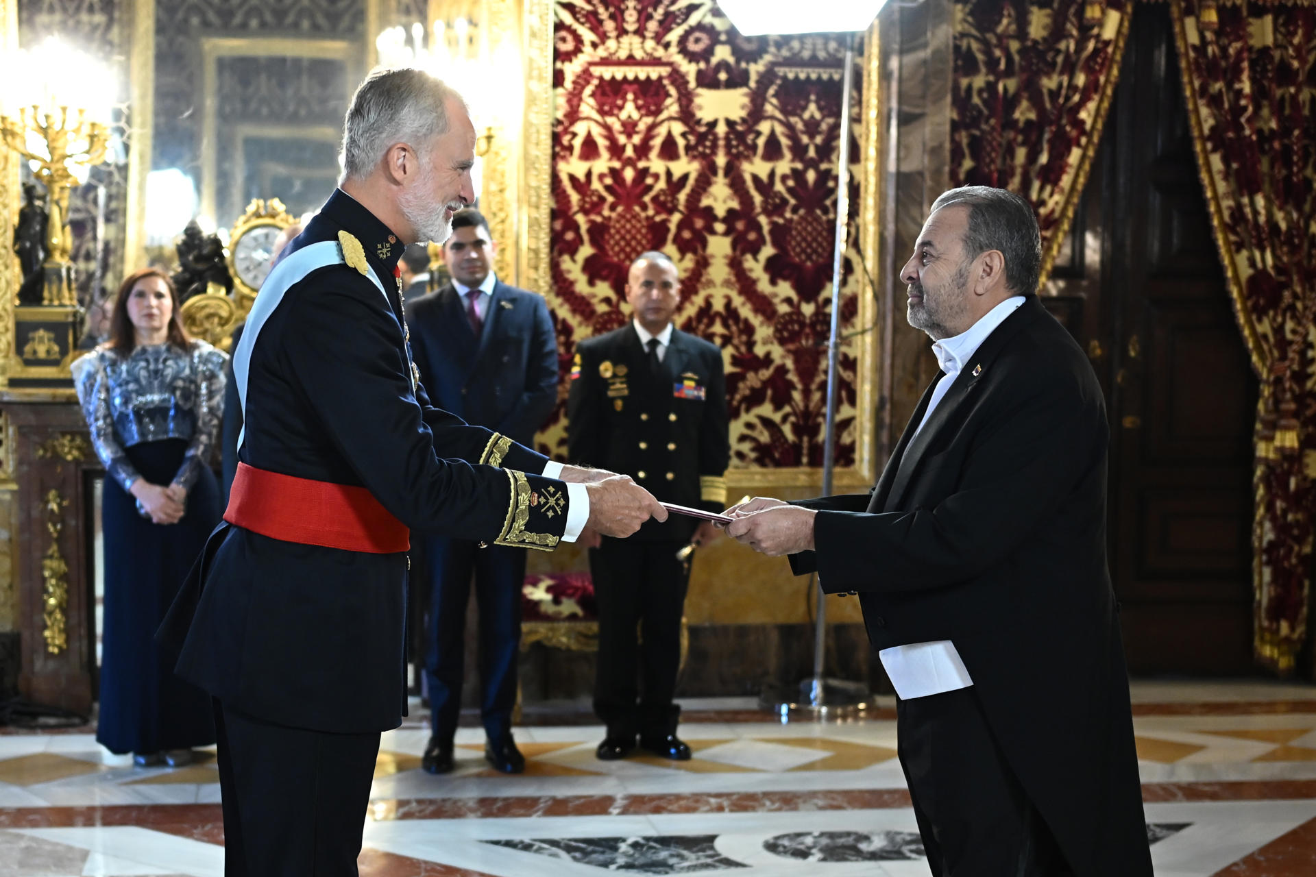 Timoteo Zambrano entregó sus cartas credenciales como embajador ante el rey de España
