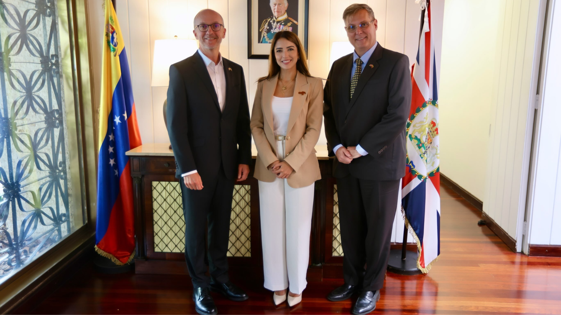 Encargado de Negocios del Reino Unido se reunió con Daniella Cabello para impulsar el sector turístico