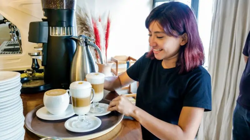 El misterio de la cafeína: ¿Por qué algunas personas duermen después de un café y otras no?