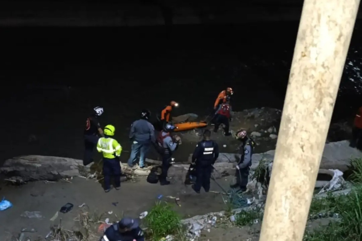 Hombre falleció tras caer al río Guaire en Petare