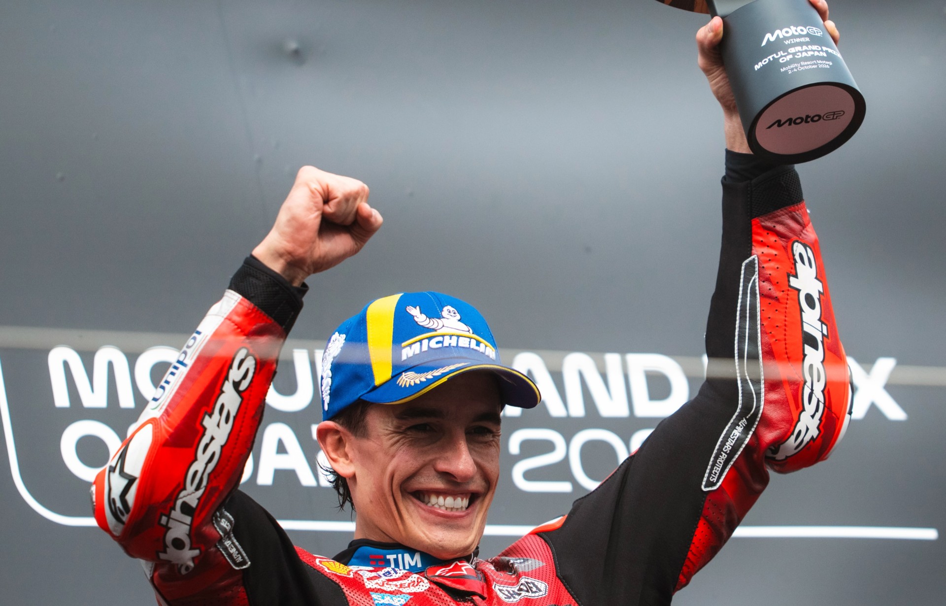 Marc Márquez gana MotoGP de Japón y recorta distancia con Martín