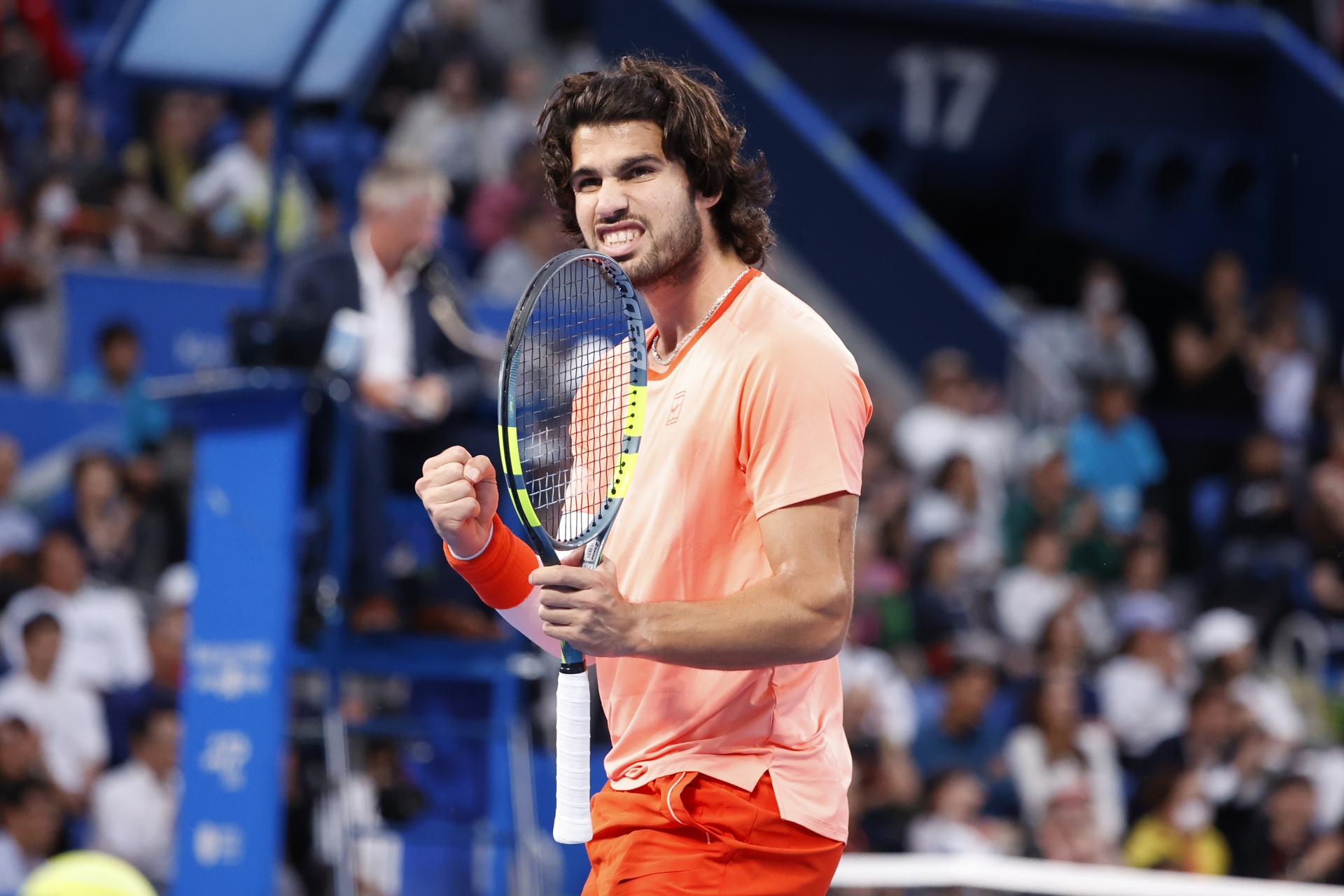 Carlos Alcaraz y Jiri Lehecka disputarán la final del ATP 500 de Tokio