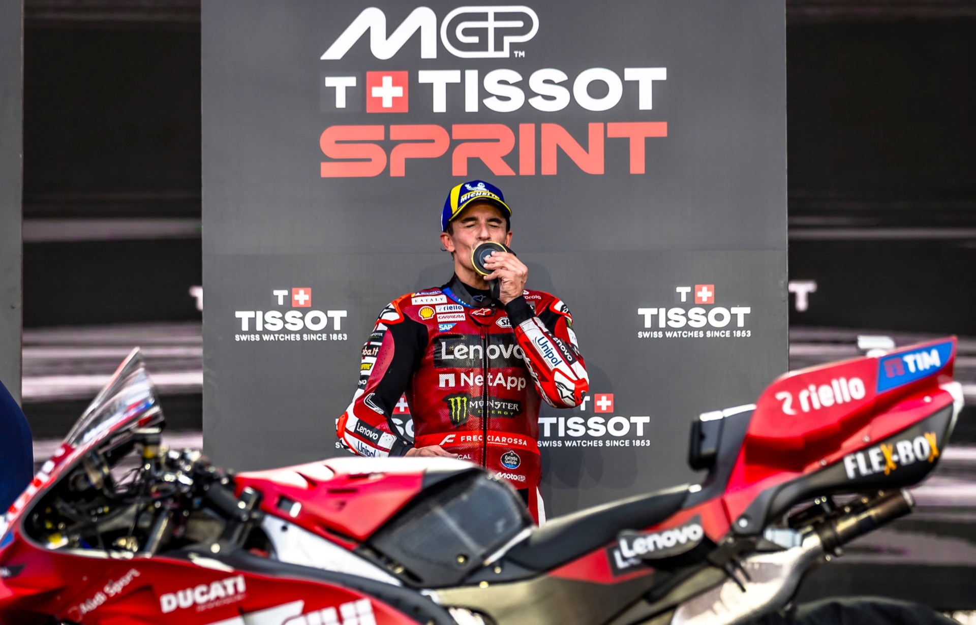 Márquez arrebata el liderato de MotoGP a Martín en el esprint de Indonesia
