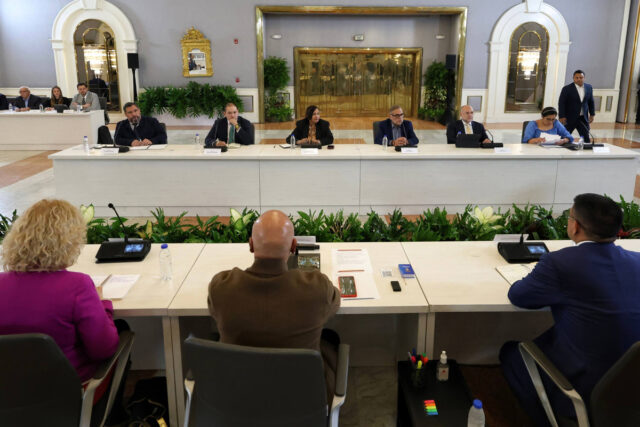 Chavism and part of the opposition conclude the third round of dialogue this Wednesday
