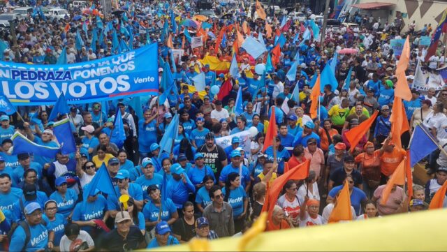 Venezuelans took to the streets in 12 states across the country, demanding presidential elections, the return of María Corina Machado and the release of political prisoners.