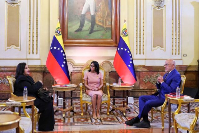 Delcy Rodríguez highlights progress on political guarantees and judicial reform following a meeting with representatives of the dialogue table.