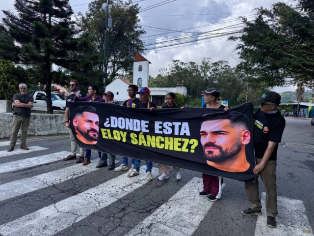 Relatives of Eloy Sánchez demand answers after 21 months without knowing where he is.